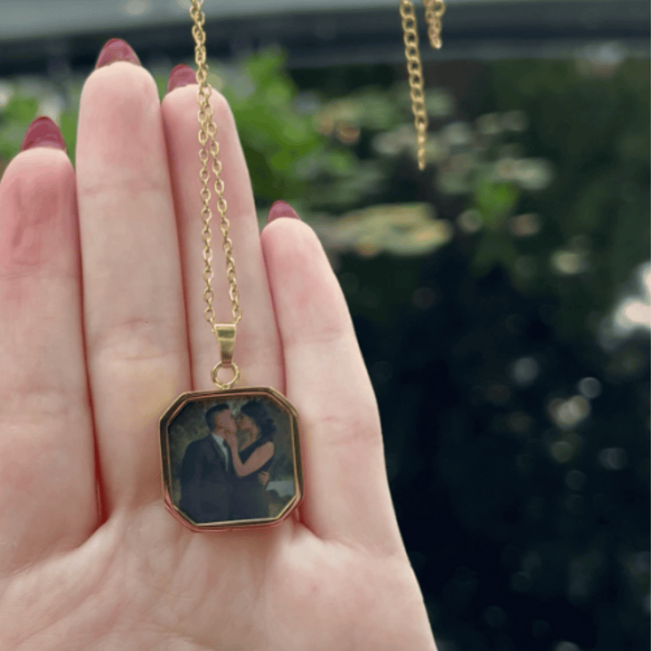 Magic Heated Photo Necklace