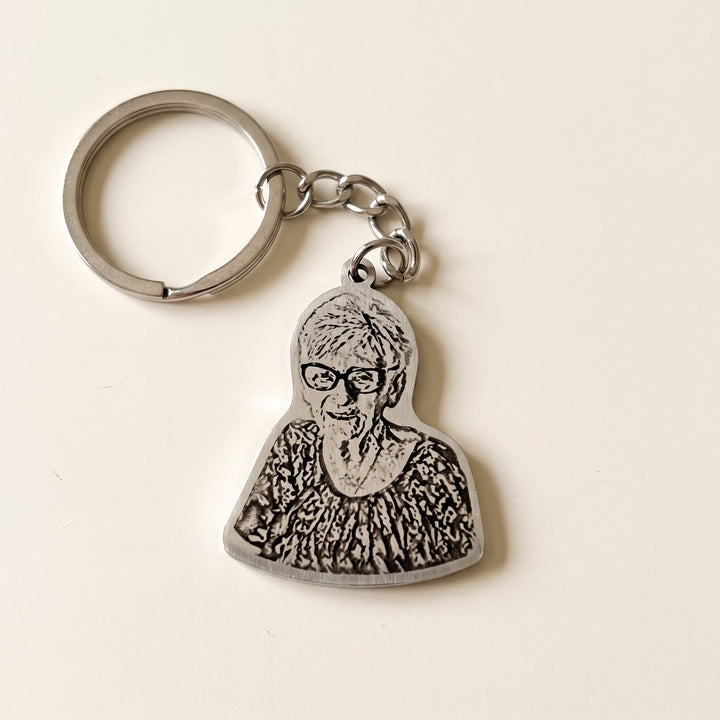 remembrance photo keychain engraved from a photo, silver tone